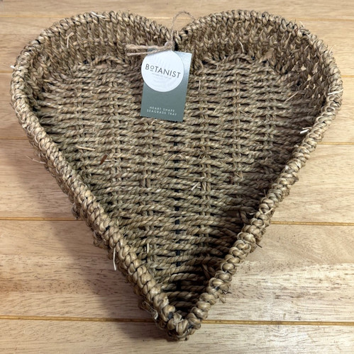 Woven heart shape seagrass - woven,