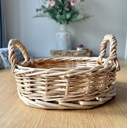 Round basket display tray - basket,