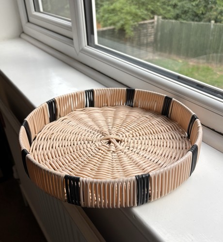 Round wicker plastic - wicker,