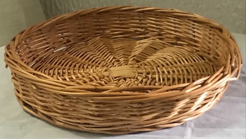 Round fruit basket - round, bread