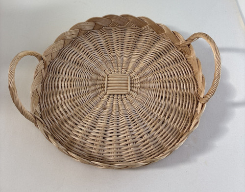 Small circular wicker two - ,