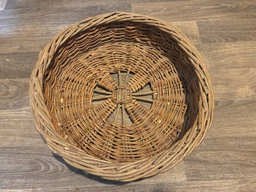 Rustic wicker basket tray - basket, very