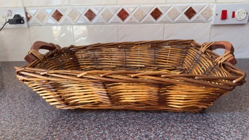 Basket tray with - tray,
